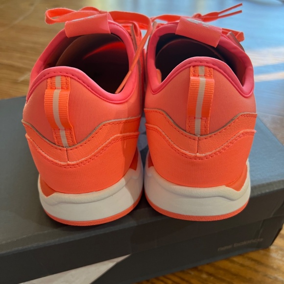 New Balance shoes - Picture 3 of 5